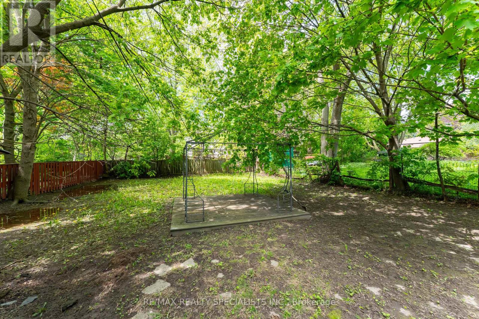 4 Elton Crescent Property Photo 5