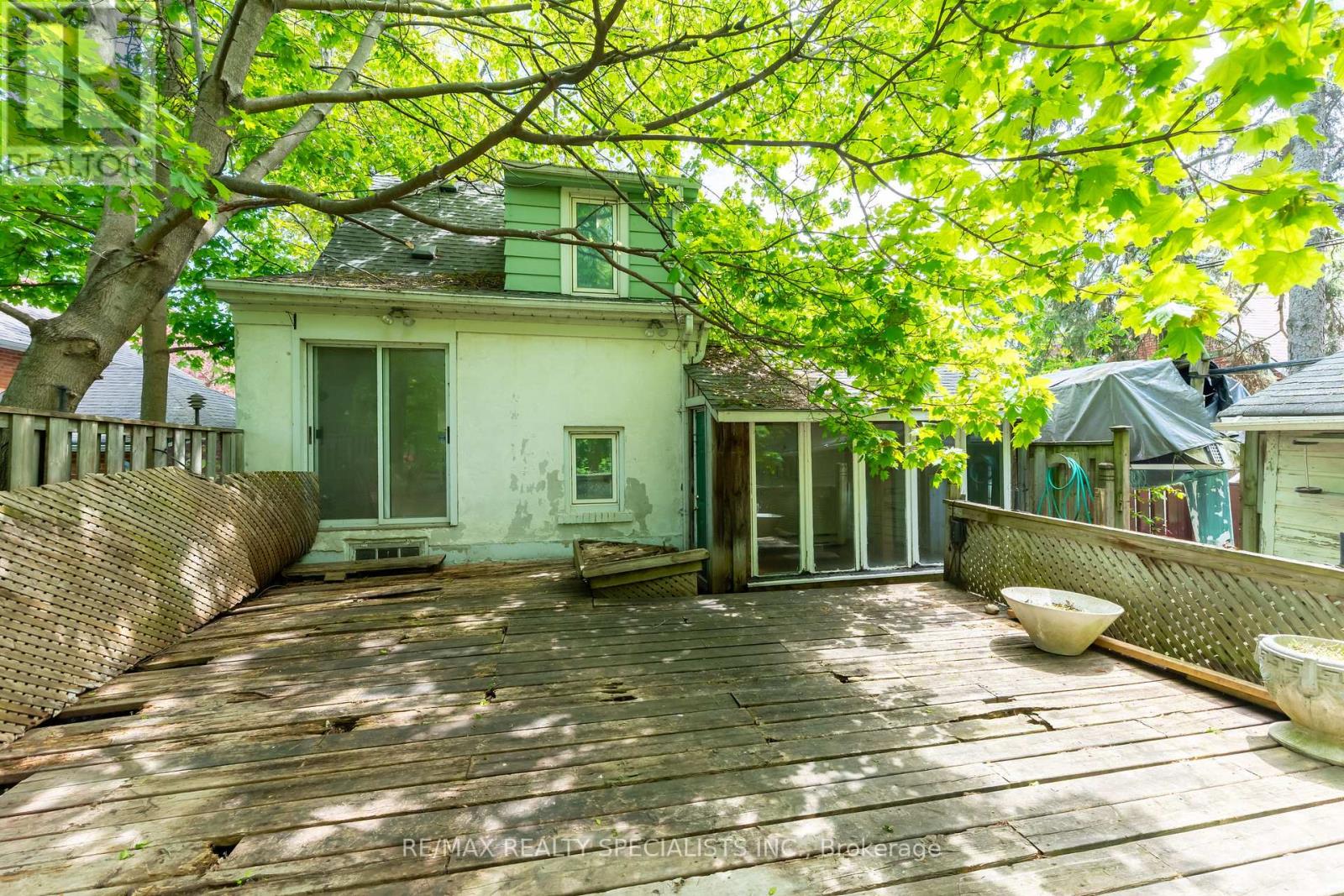4 Elton Crescent Property Photo 10