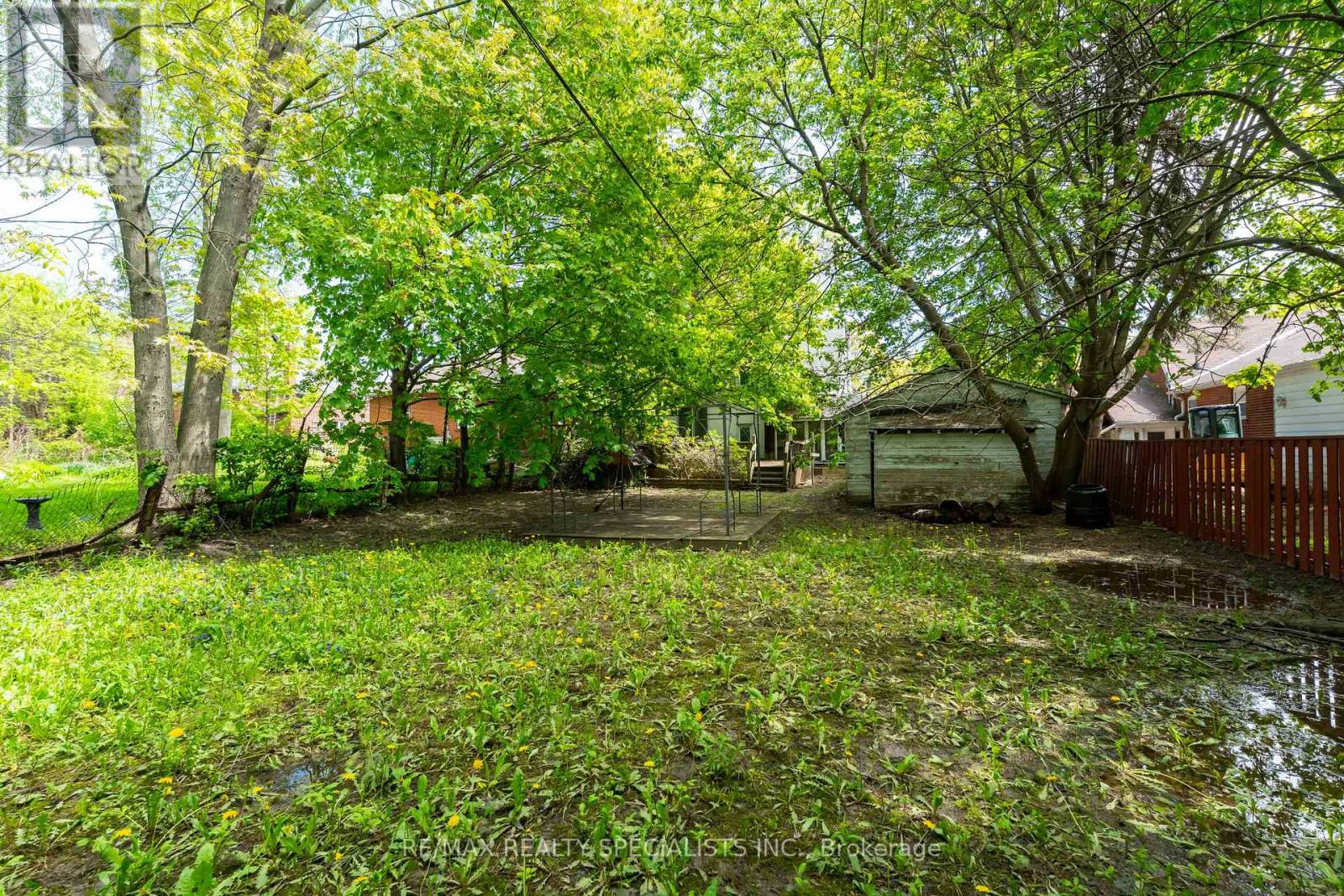 4 Elton Crescent Property Photo 11