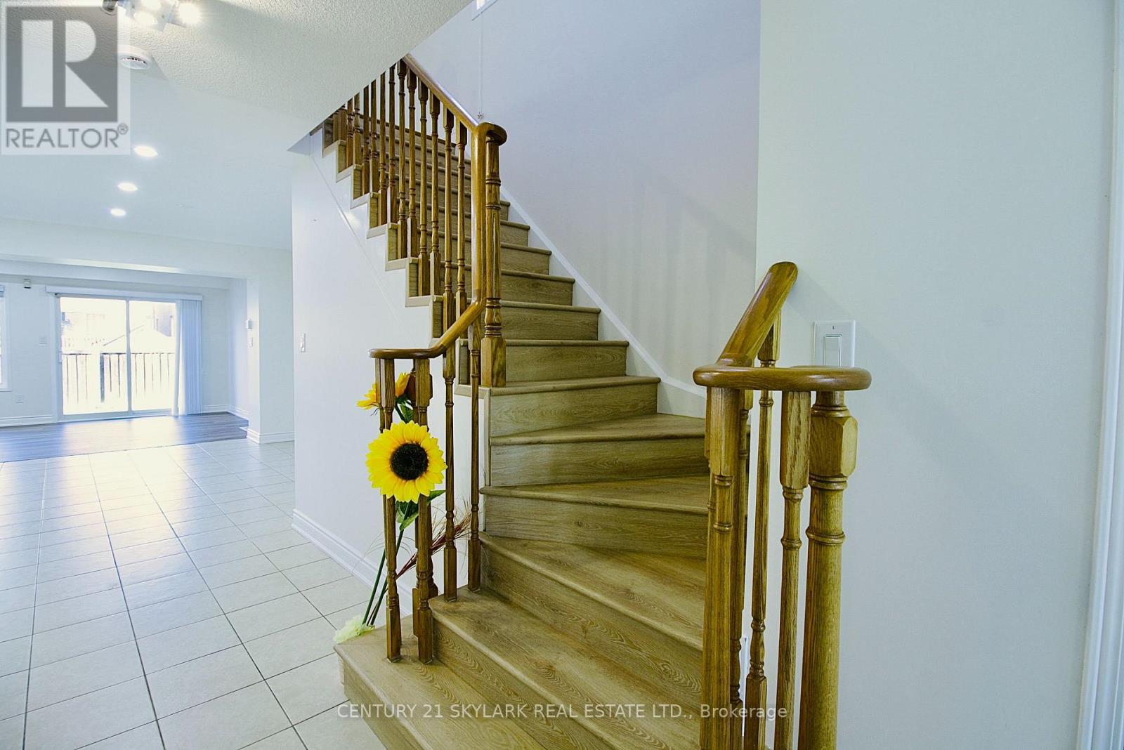 61 Lightcatcher Circle Property Photo 11