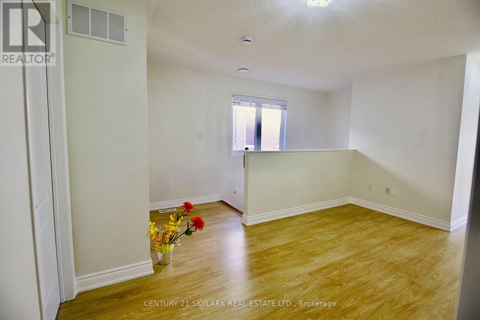 61 Lightcatcher Circle Property Photo 14