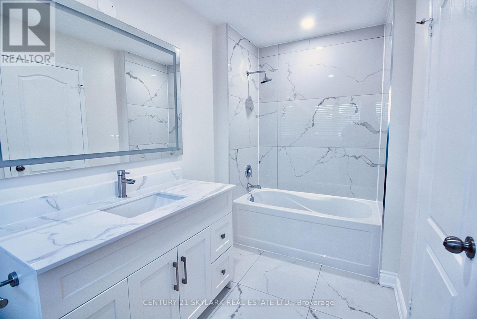 61 Lightcatcher Circle Property Photo 18
