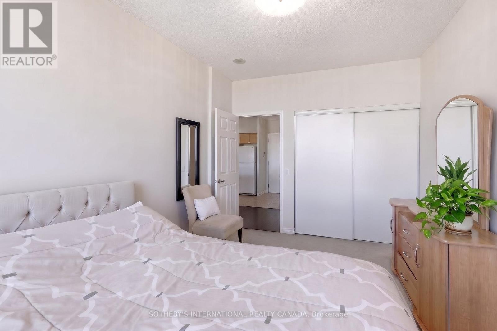 2112 - 55 Strathaven Drive Property Photo 11