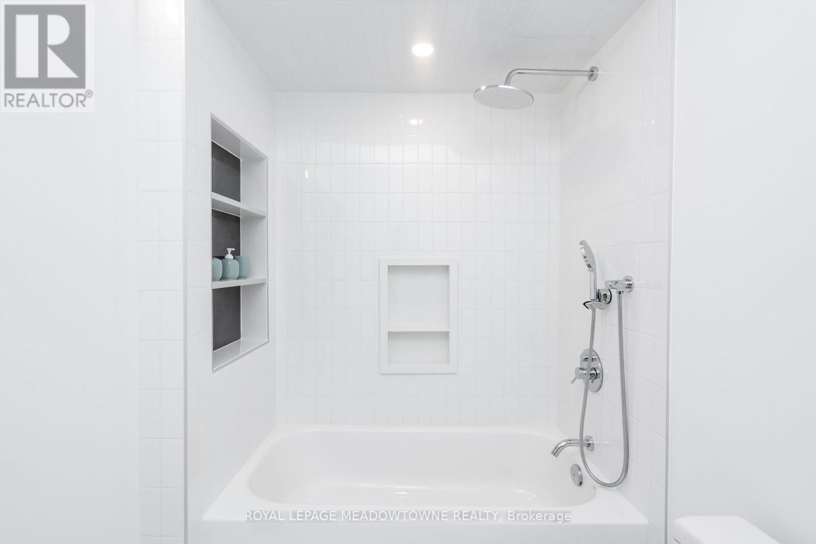 26 Emperor Drive Property Photo 22