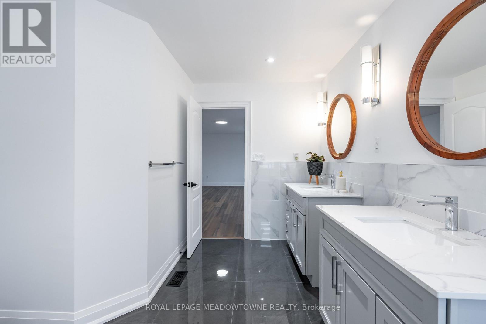 26 Emperor Drive Property Photo 28