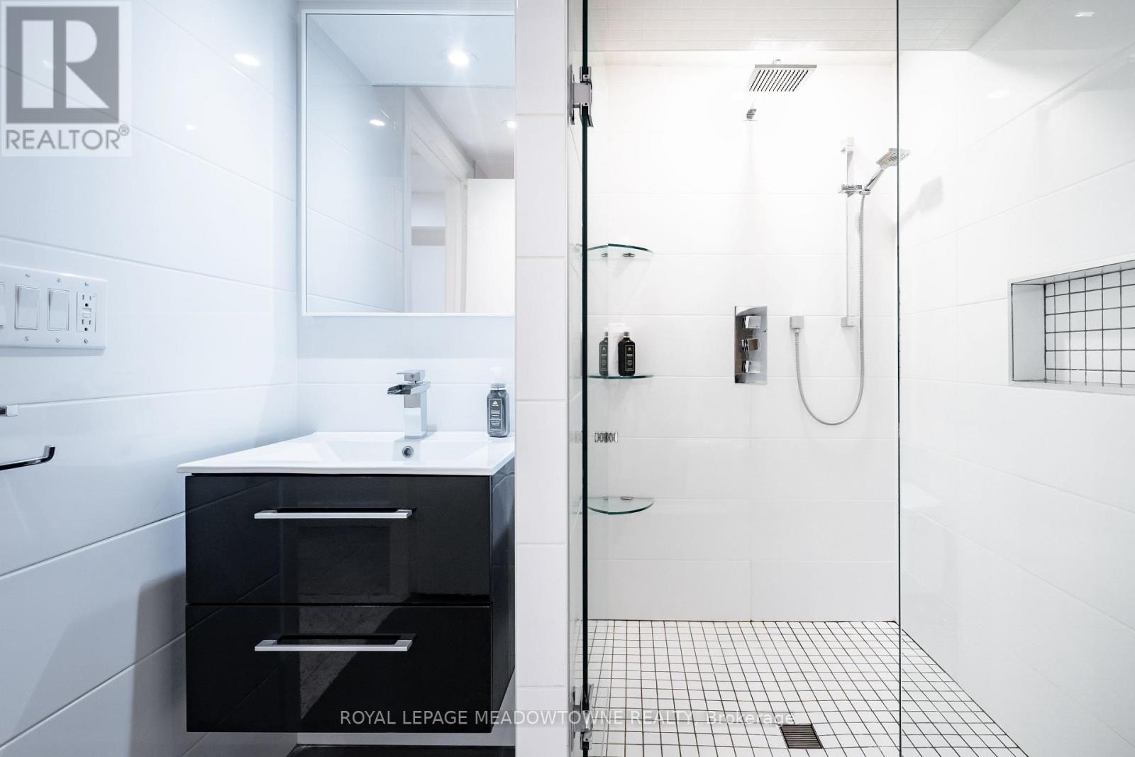 26 Emperor Drive Property Photo 33