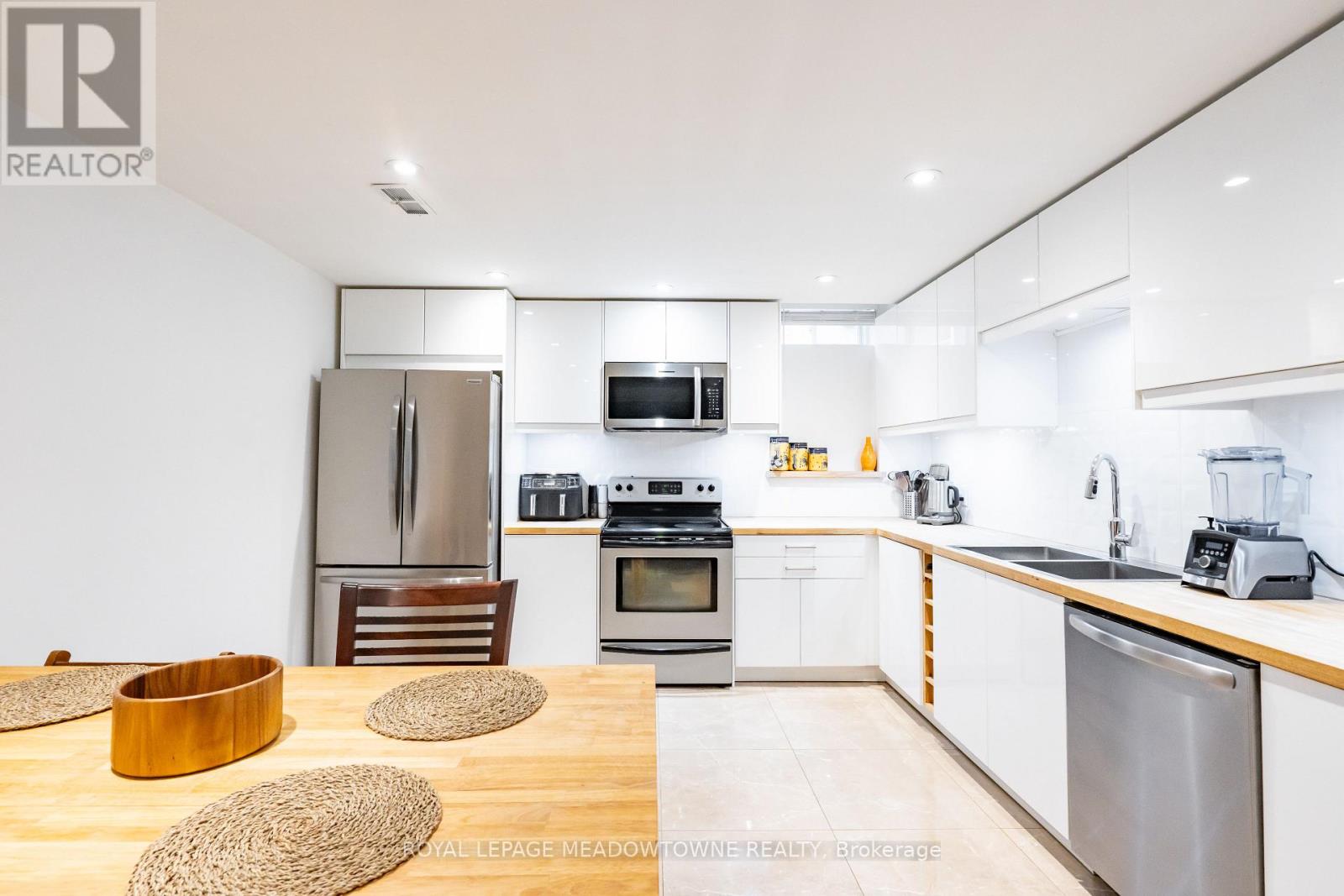 26 Emperor Drive Property Photo 41
