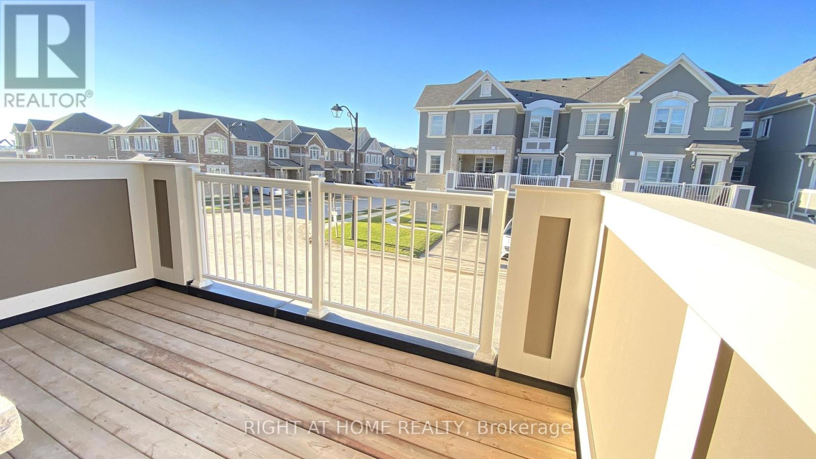 980 Alder Gate Property Photo 15