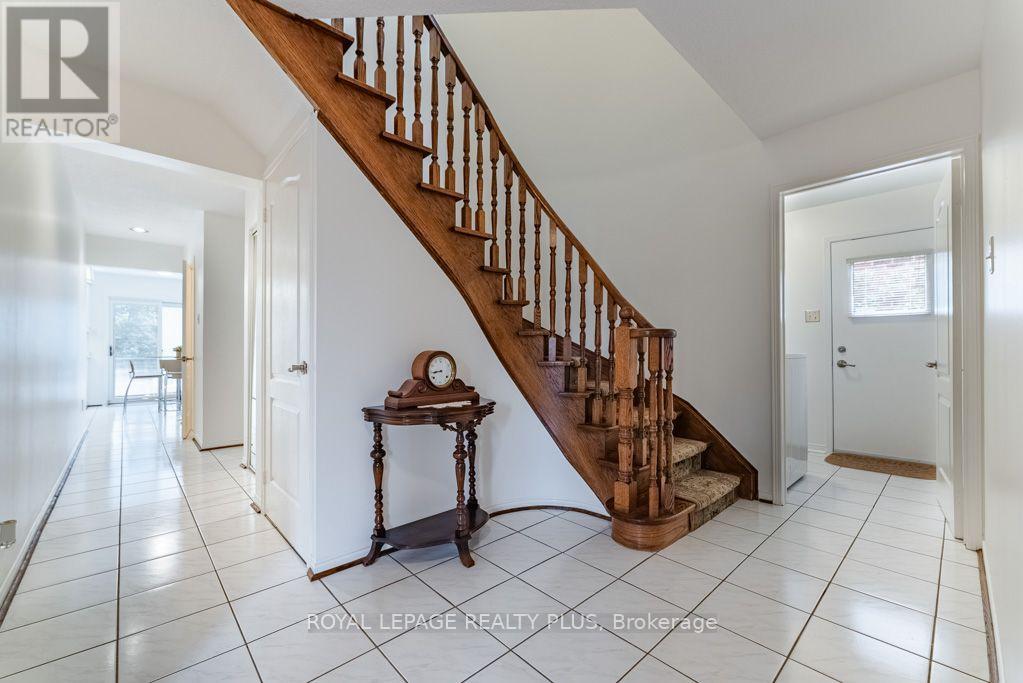 6795 Gracefield Drive Property Photo 8