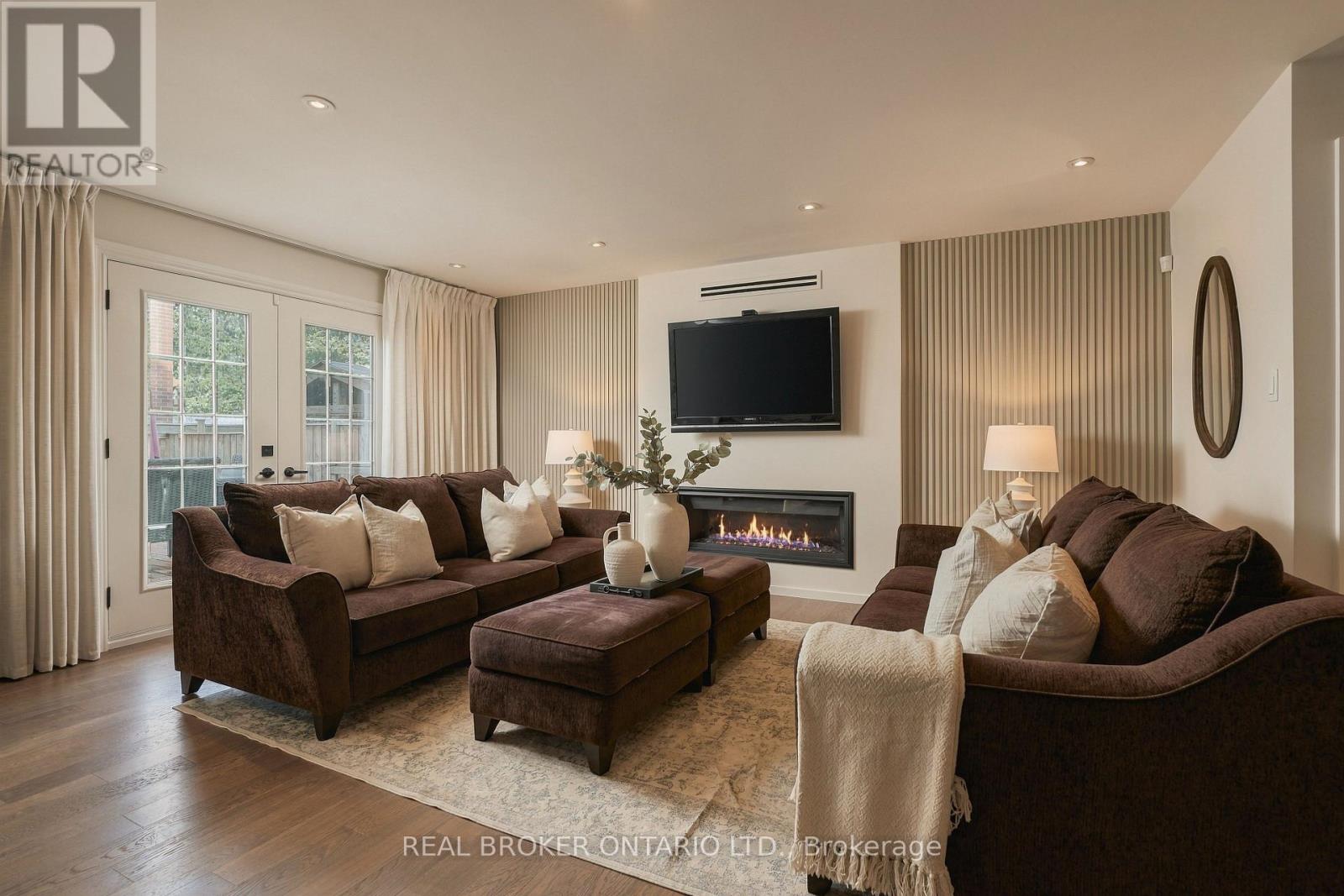 551 Kastelic Place Property Photo 15
