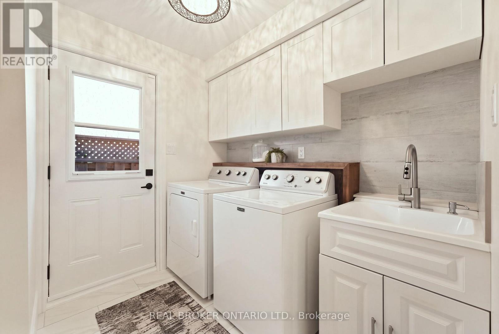 551 Kastelic Place Property Photo 18