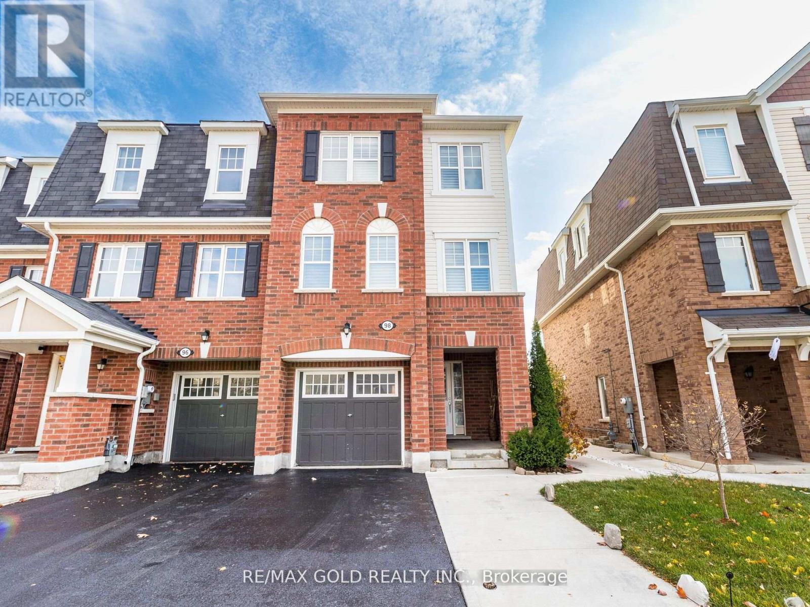 98 Bannister Crescent Property Photo 1