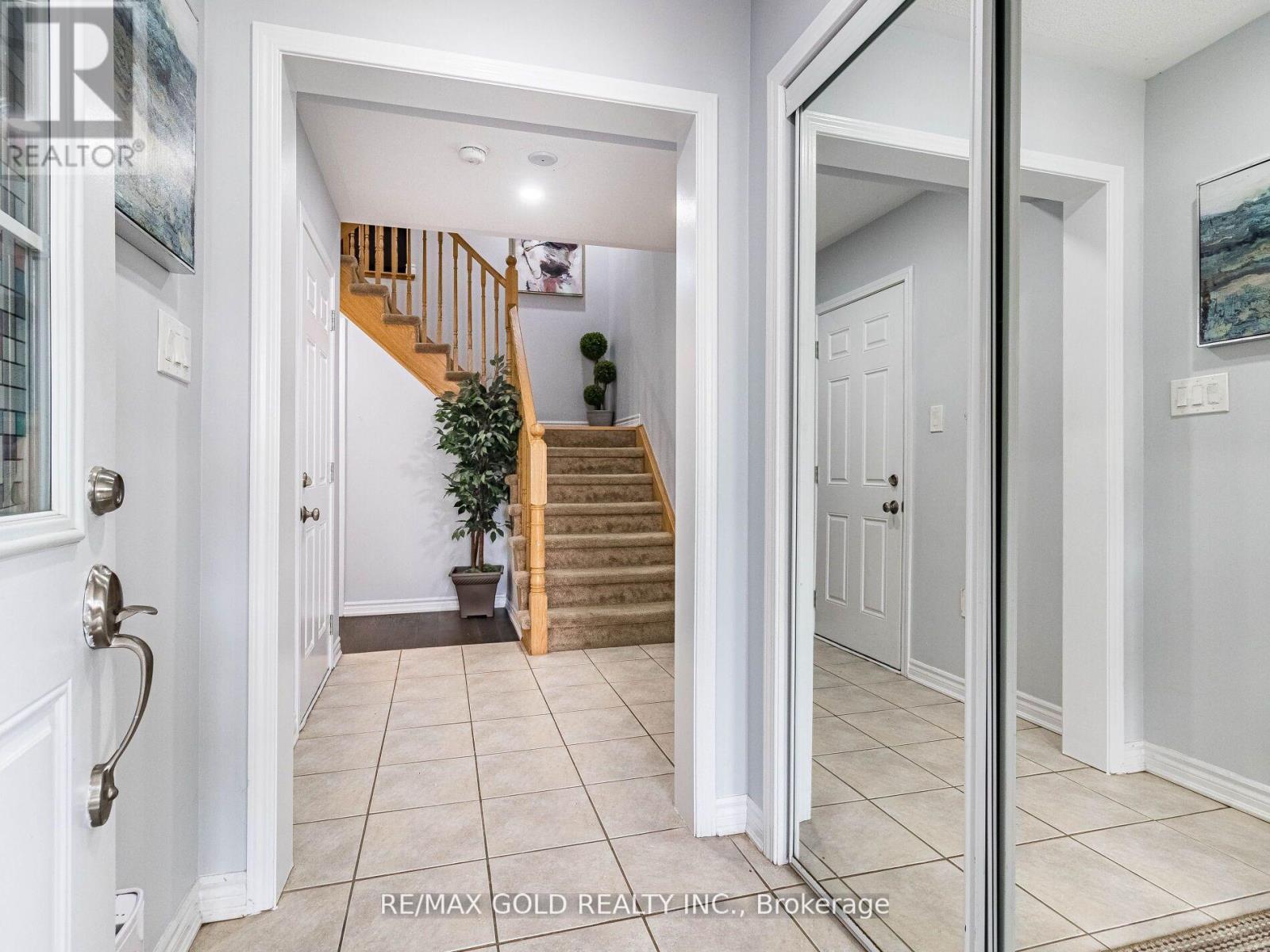 98 Bannister Crescent Property Photo 5