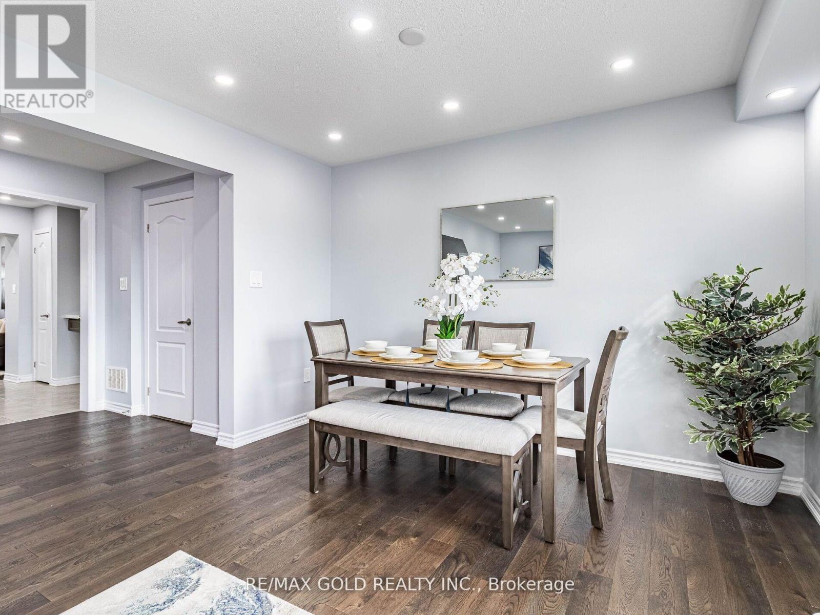 98 Bannister Crescent Property Photo 16