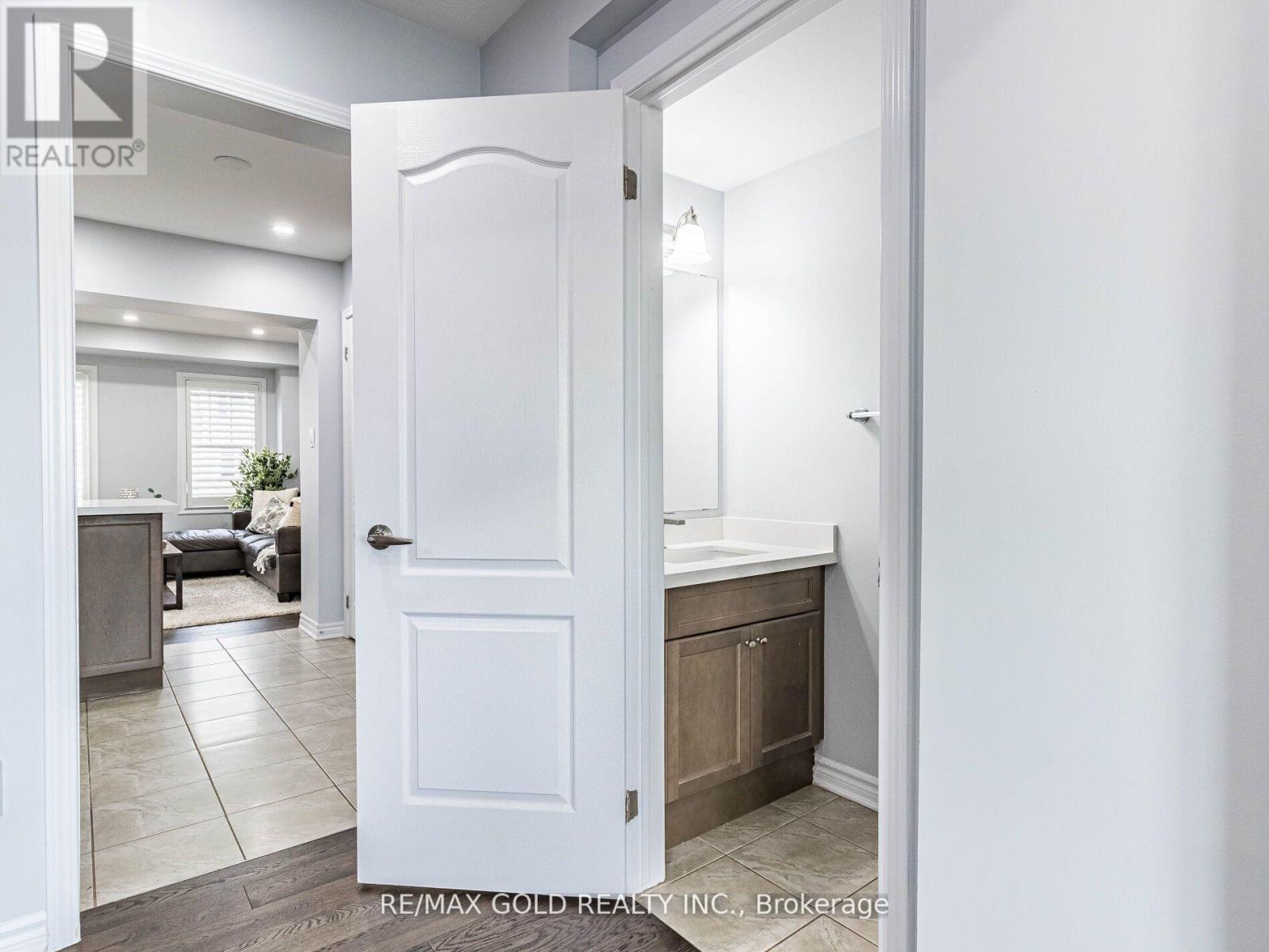 98 Bannister Crescent Property Photo 28