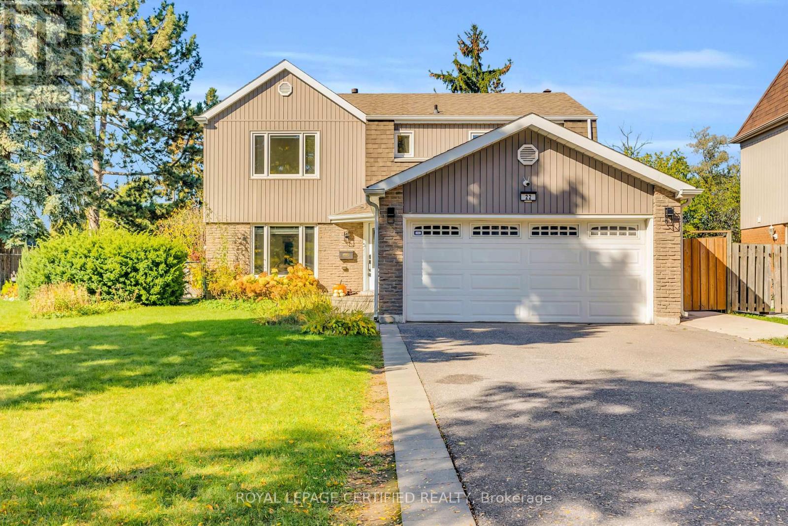 22 Madelaine Crescent Property Photo 2