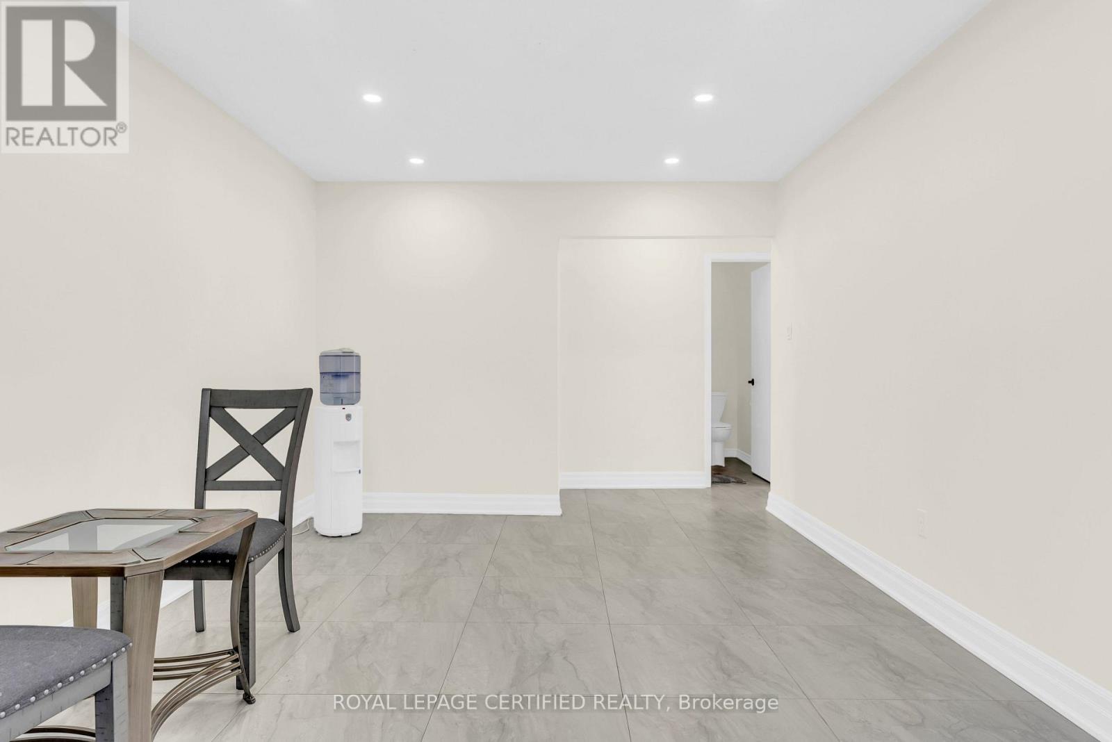22 Madelaine Crescent Property Photo 18