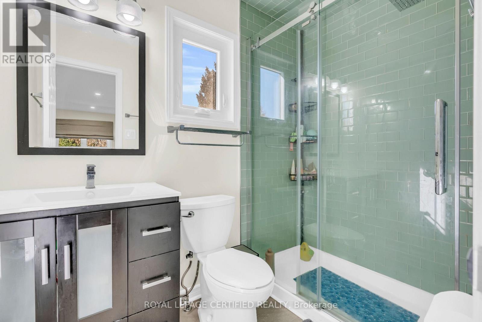 22 Madelaine Crescent Property Photo 26