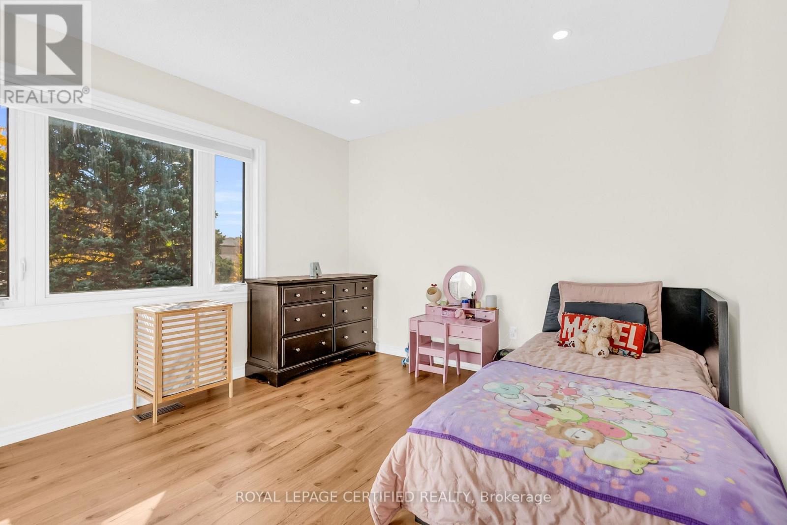 22 Madelaine Crescent Property Photo 30