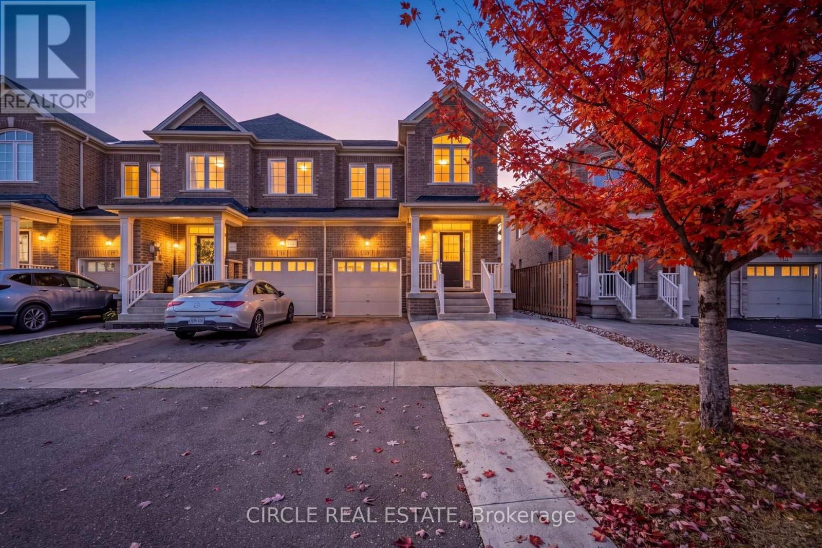 13 LADY EVELYN CRESCENT Property Photo 1