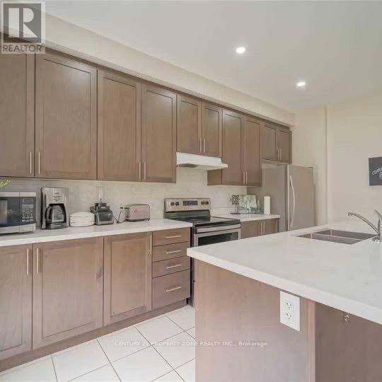 Upper - 17 Angelfish Road Property Photo 4
