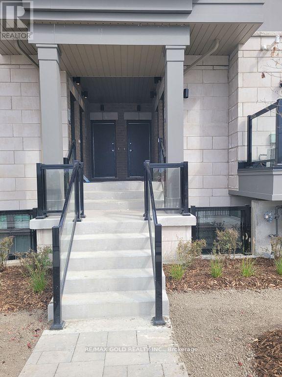 216 - 30 HALLIFORD PLACE Property Photo 1