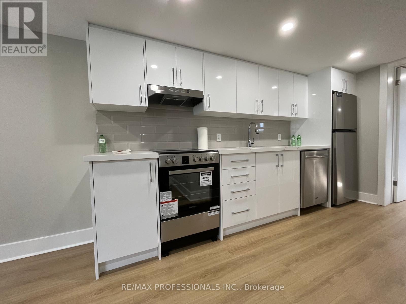 B - 41 Tavistock Road Property Photo 4