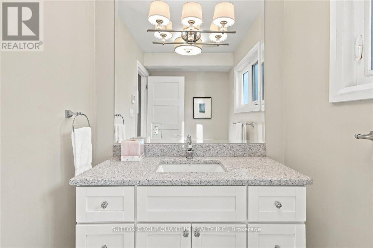 368 Aurora Crescent Property Photo 32