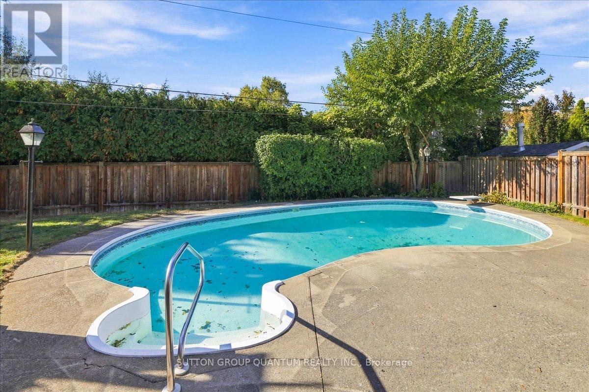368 Aurora Crescent Property Photo 39