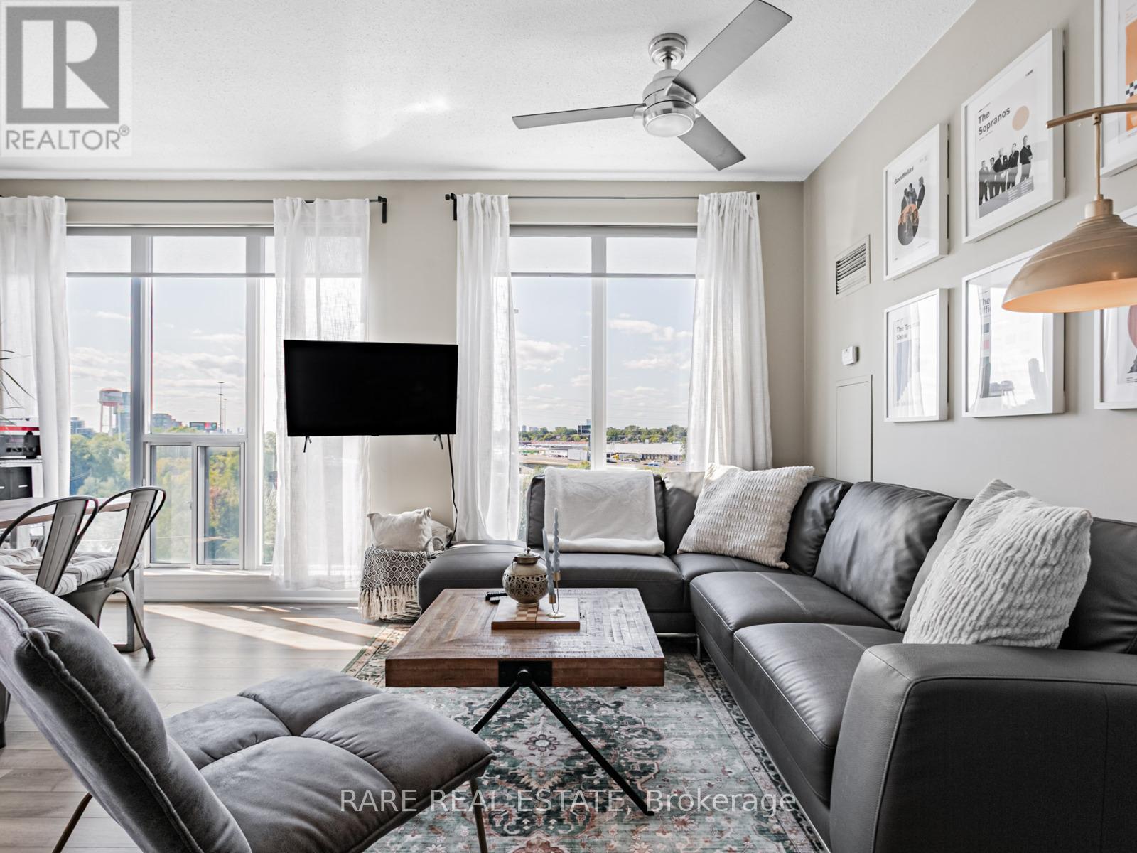 703 - 2119 Lake Shore Boulevard W Property Photo 1
