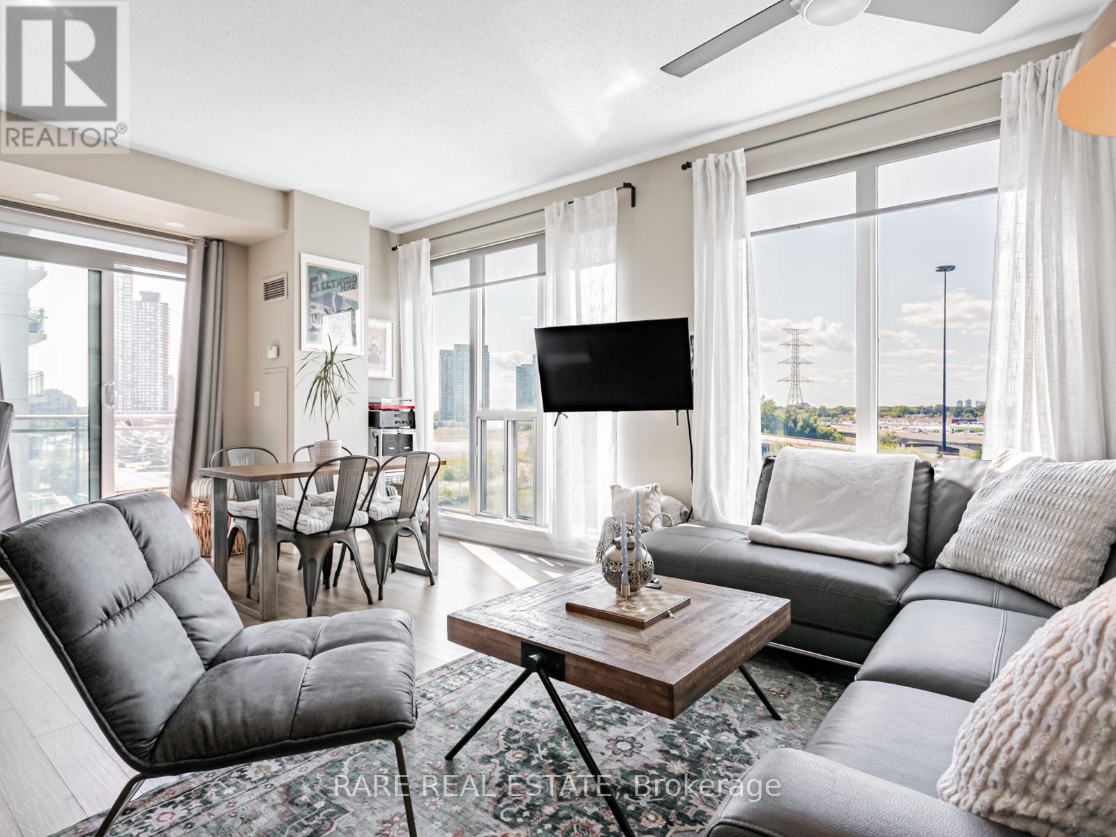 703 - 2119 Lake Shore Boulevard W Property Photo 3