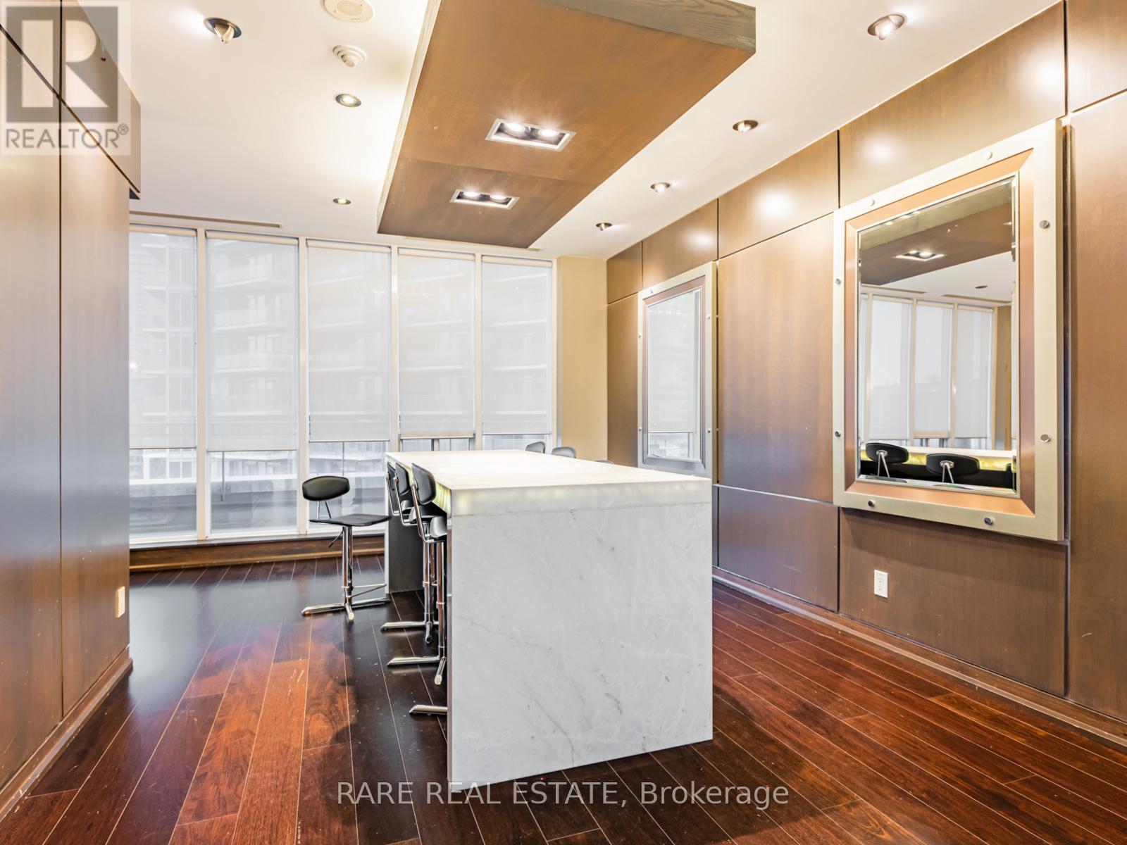 703 - 2119 Lake Shore Boulevard W Property Photo 42