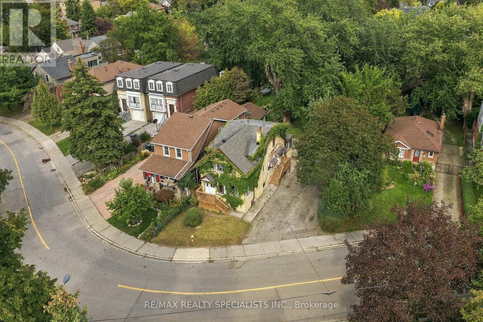 67 Twenty Seventh Street Property Photo 2