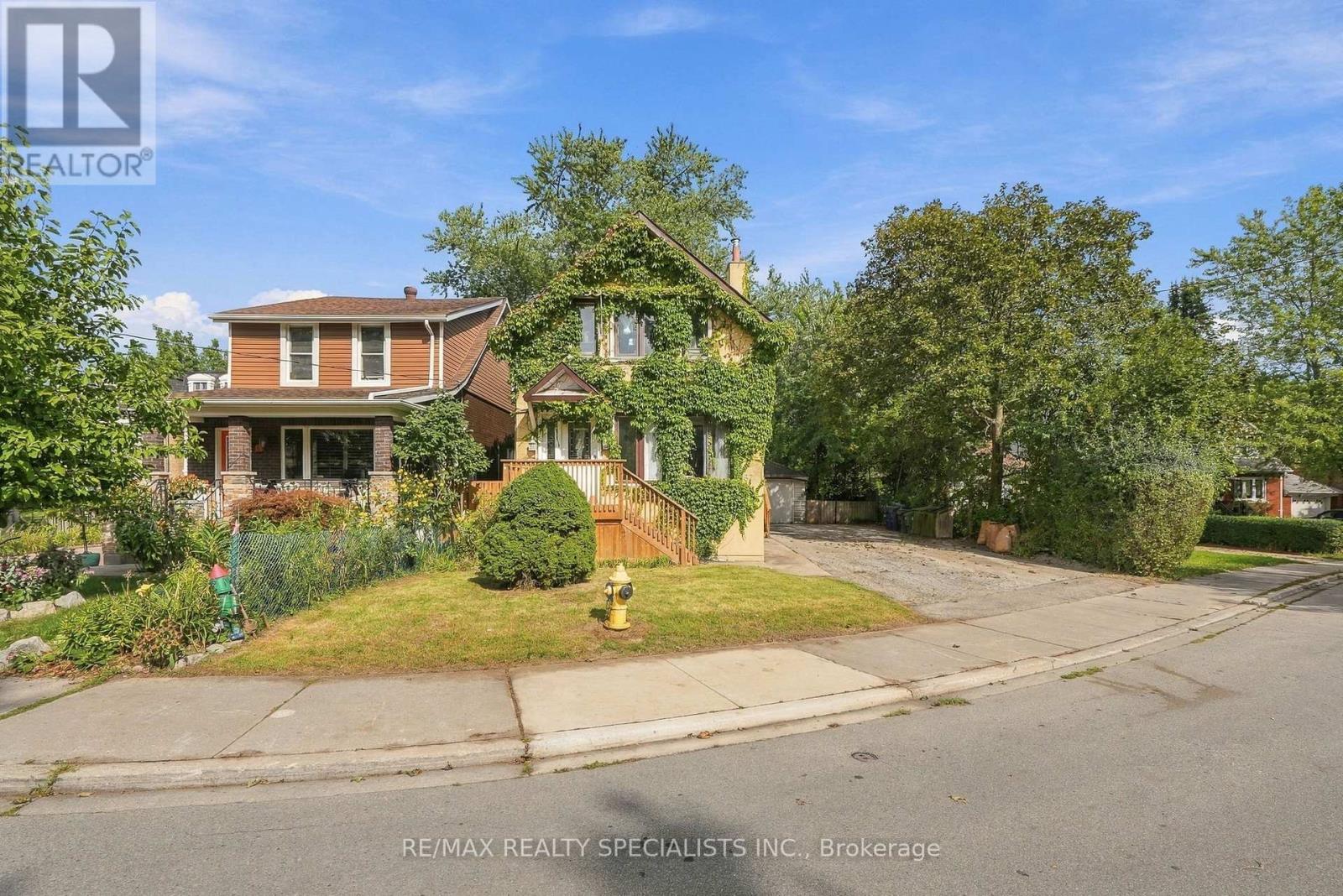 67 Twenty Seventh Street Property Photo 13