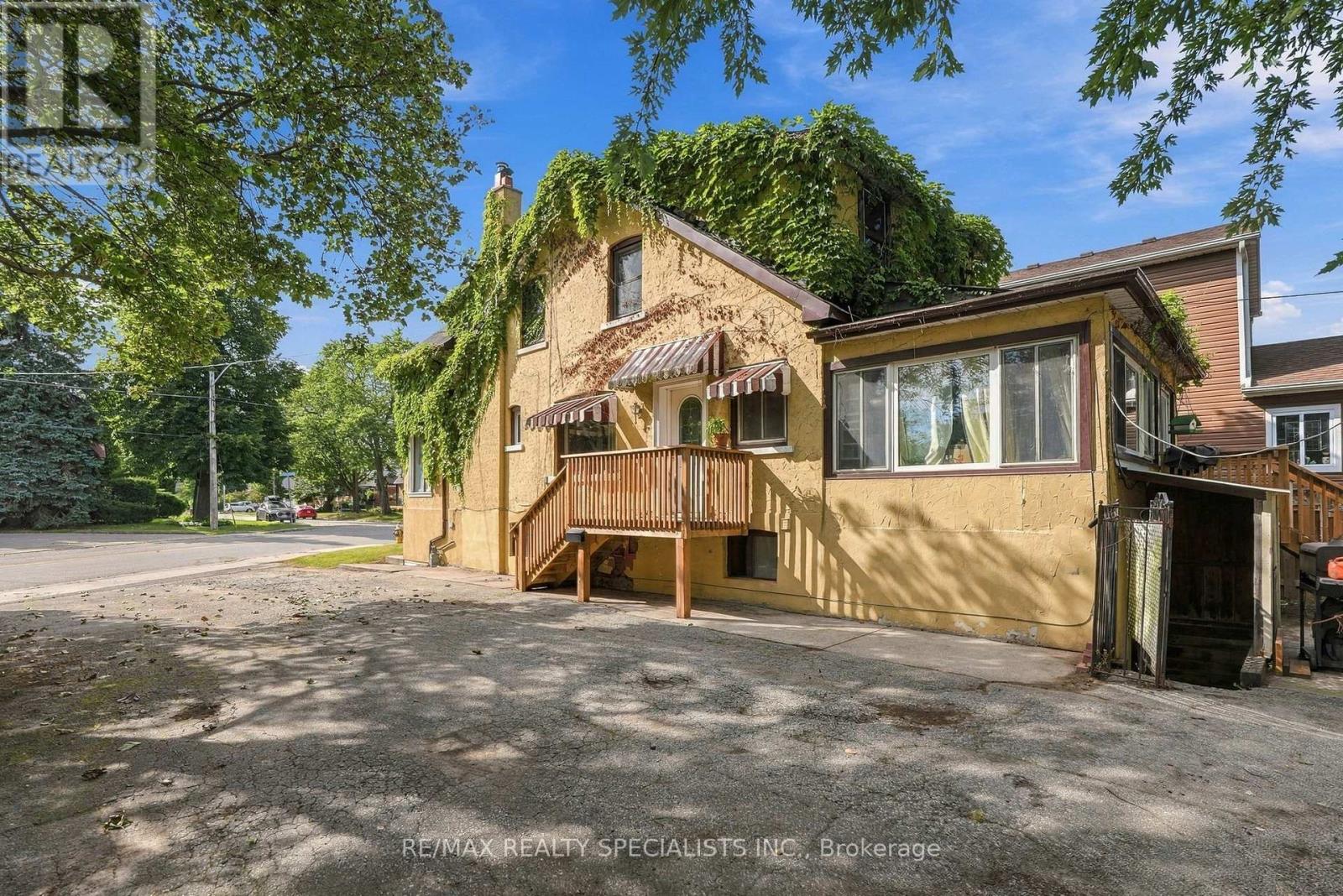 67 Twenty Seventh Street Property Photo 17