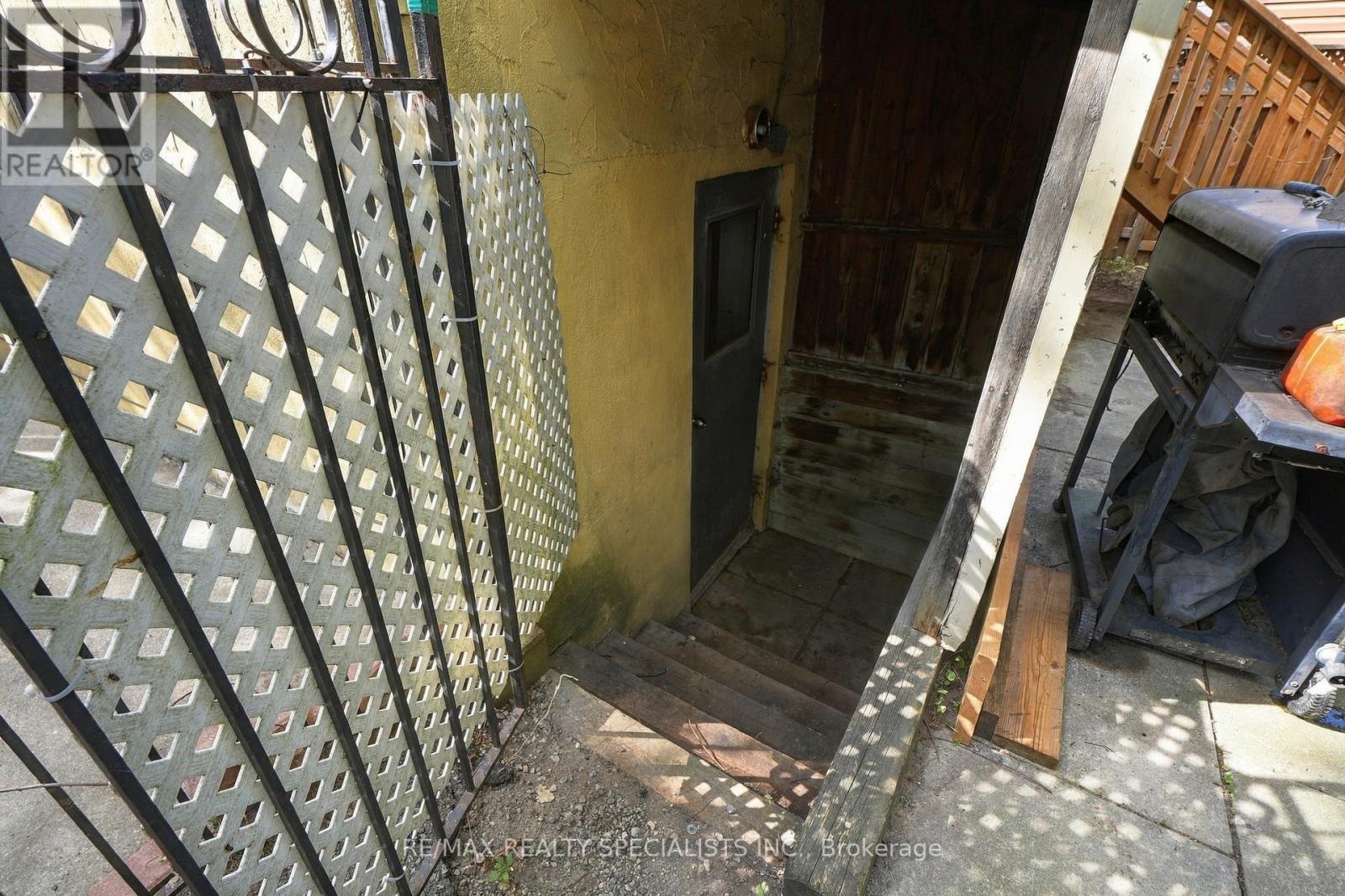 67 Twenty Seventh Street Property Photo 34