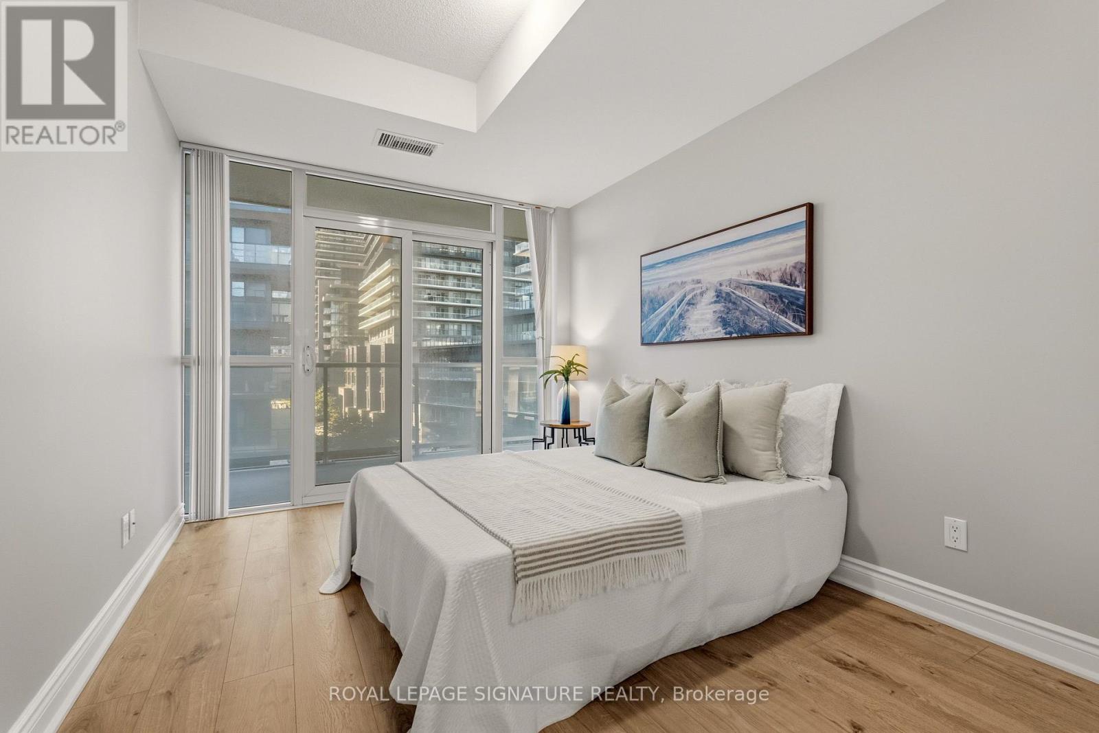 330 - 80 Marine Parade Drive Property Photo 16