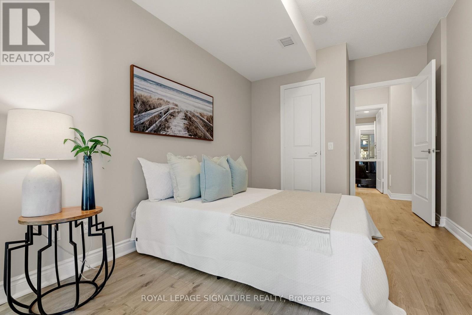 330 - 80 Marine Parade Drive Property Photo 17