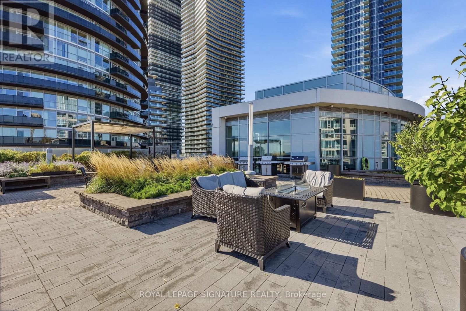 330 - 80 Marine Parade Drive Property Photo 36