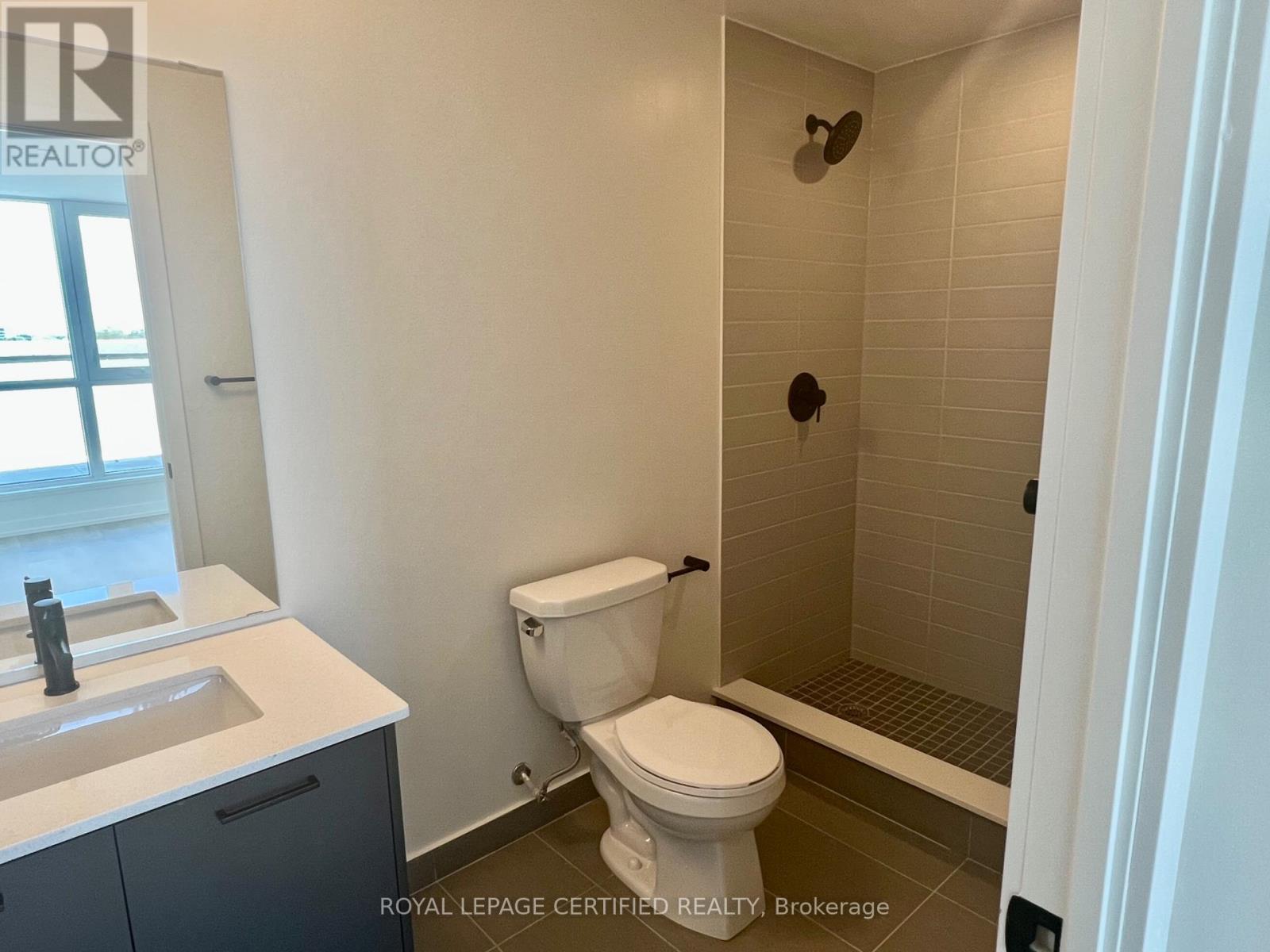 522 - 2300 St. Clair Avenue W Property Photo 13