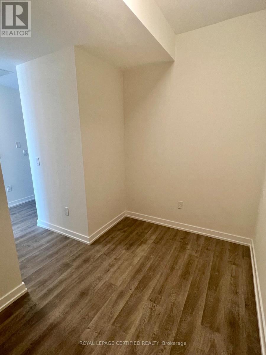 522 - 2300 St. Clair Avenue W Property Photo 16