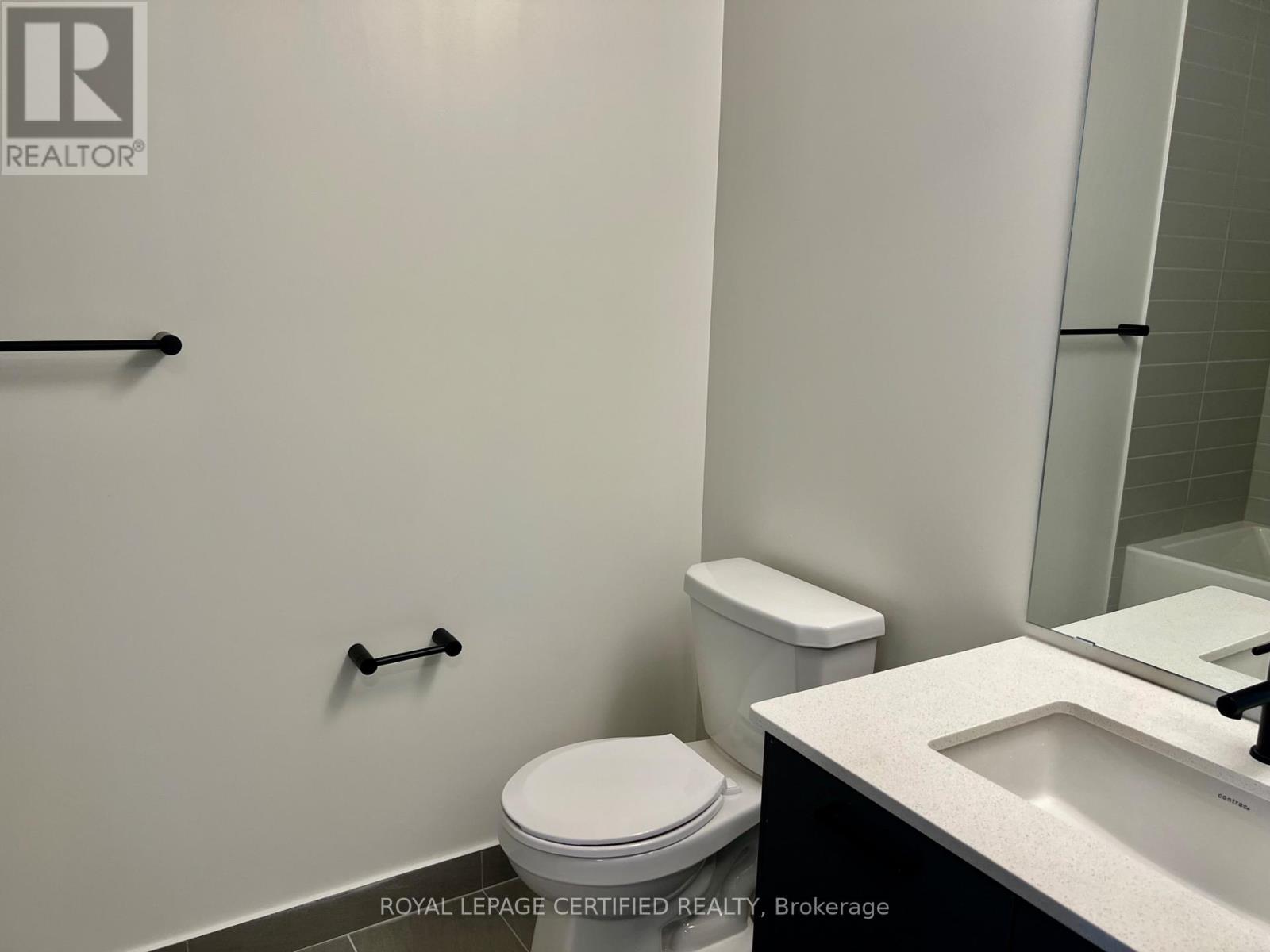 522 - 2300 St. Clair Avenue W Property Photo 19