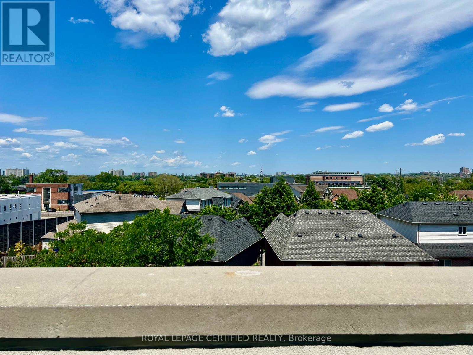 522 - 2300 St. Clair Avenue W Property Photo 24