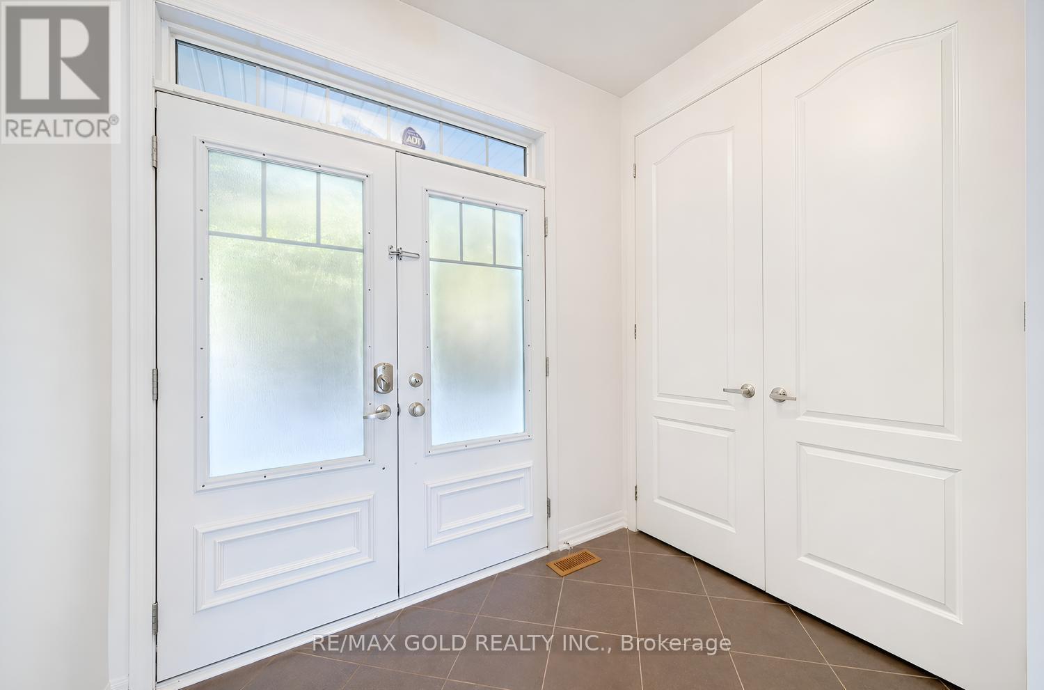 48 Bevington Road Property Photo 3