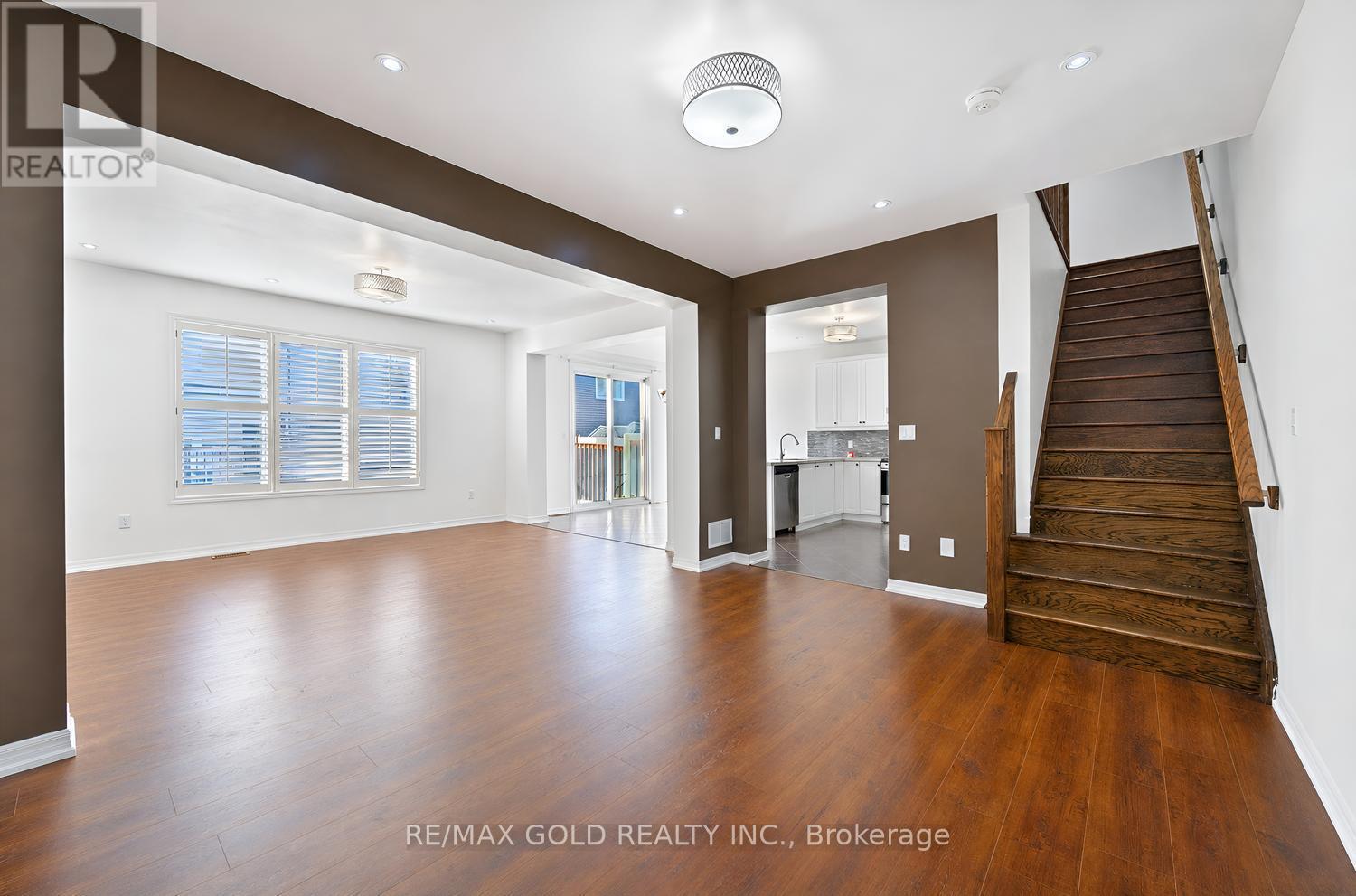 48 Bevington Road Property Photo 9