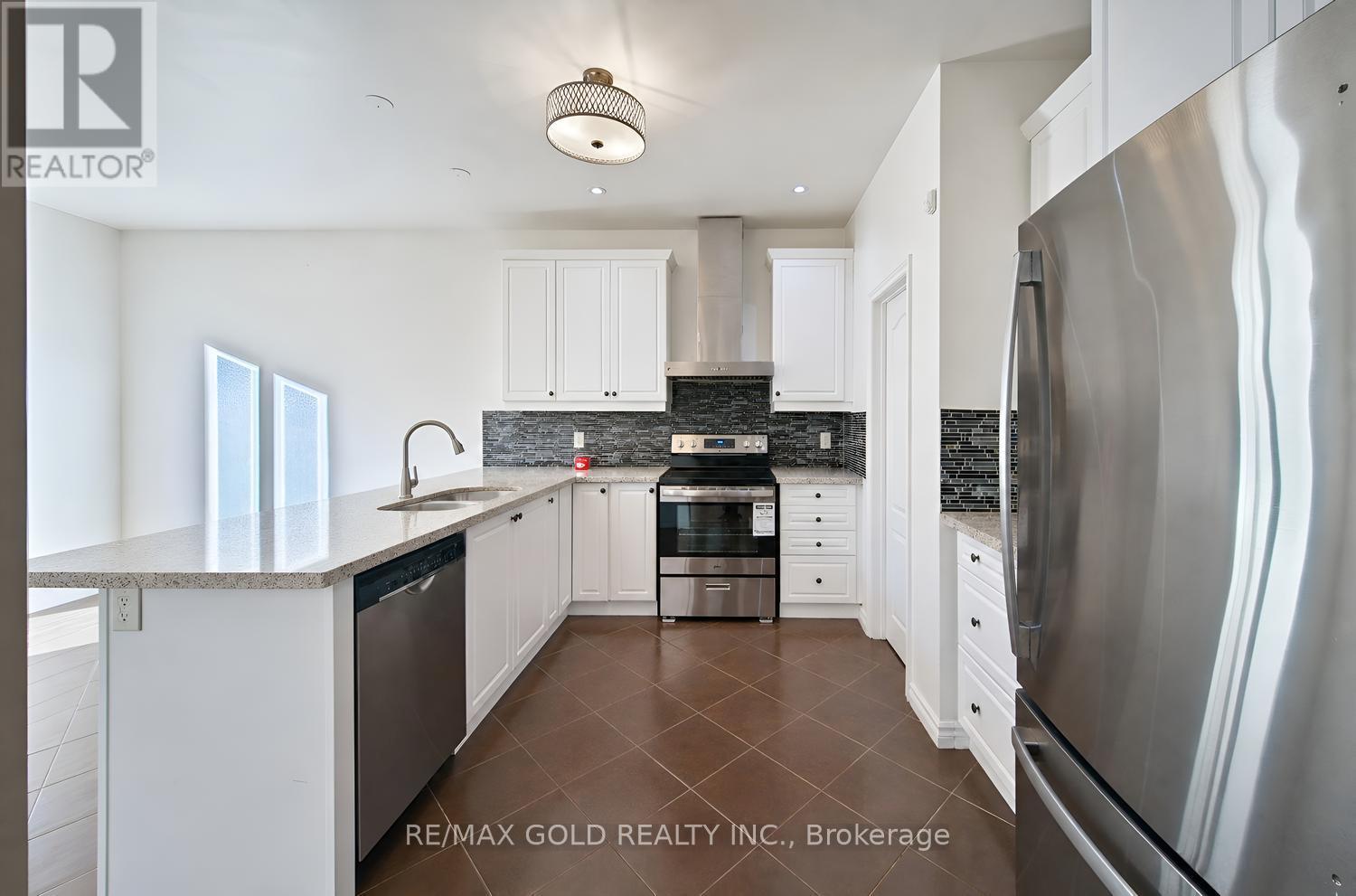 48 Bevington Road Property Photo 17