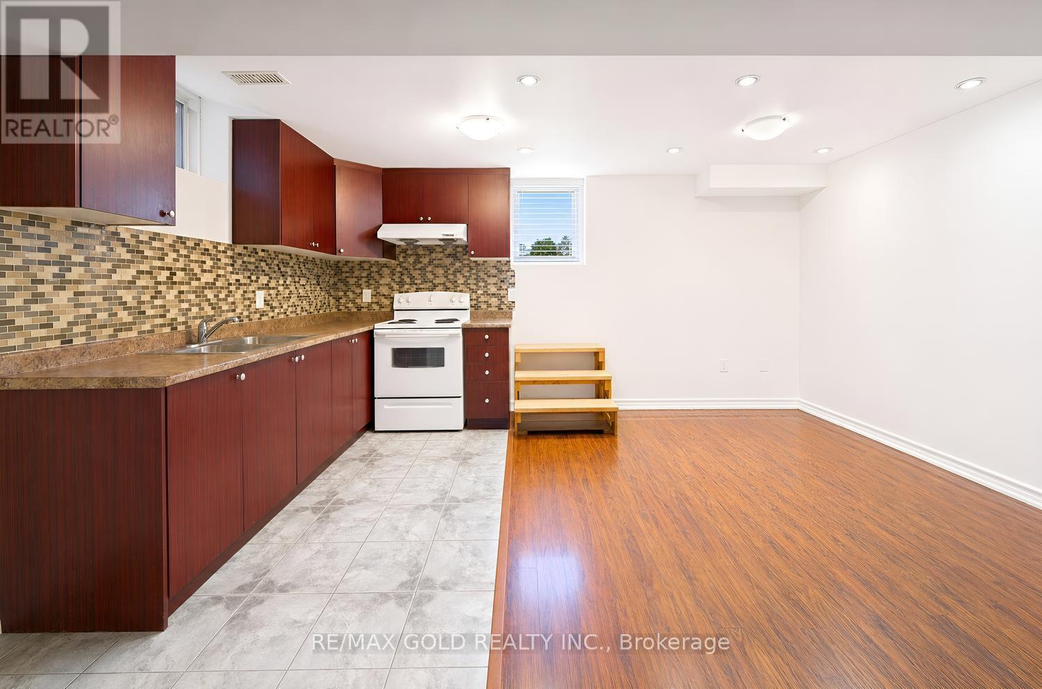 48 Bevington Road Property Photo 41