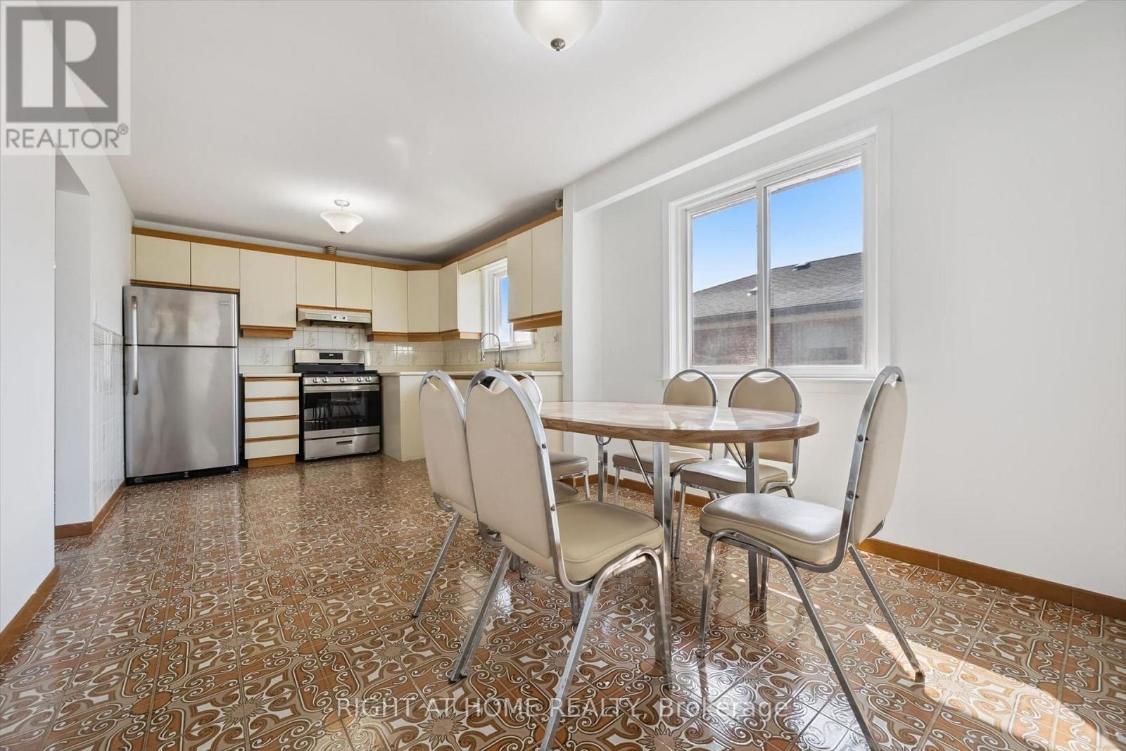 27 Jocada Road Property Photo 9