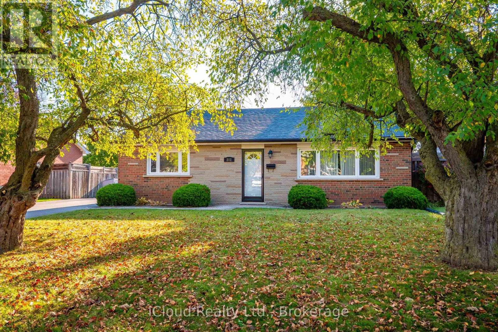 282 KENT CRESCENT Property Photo 1