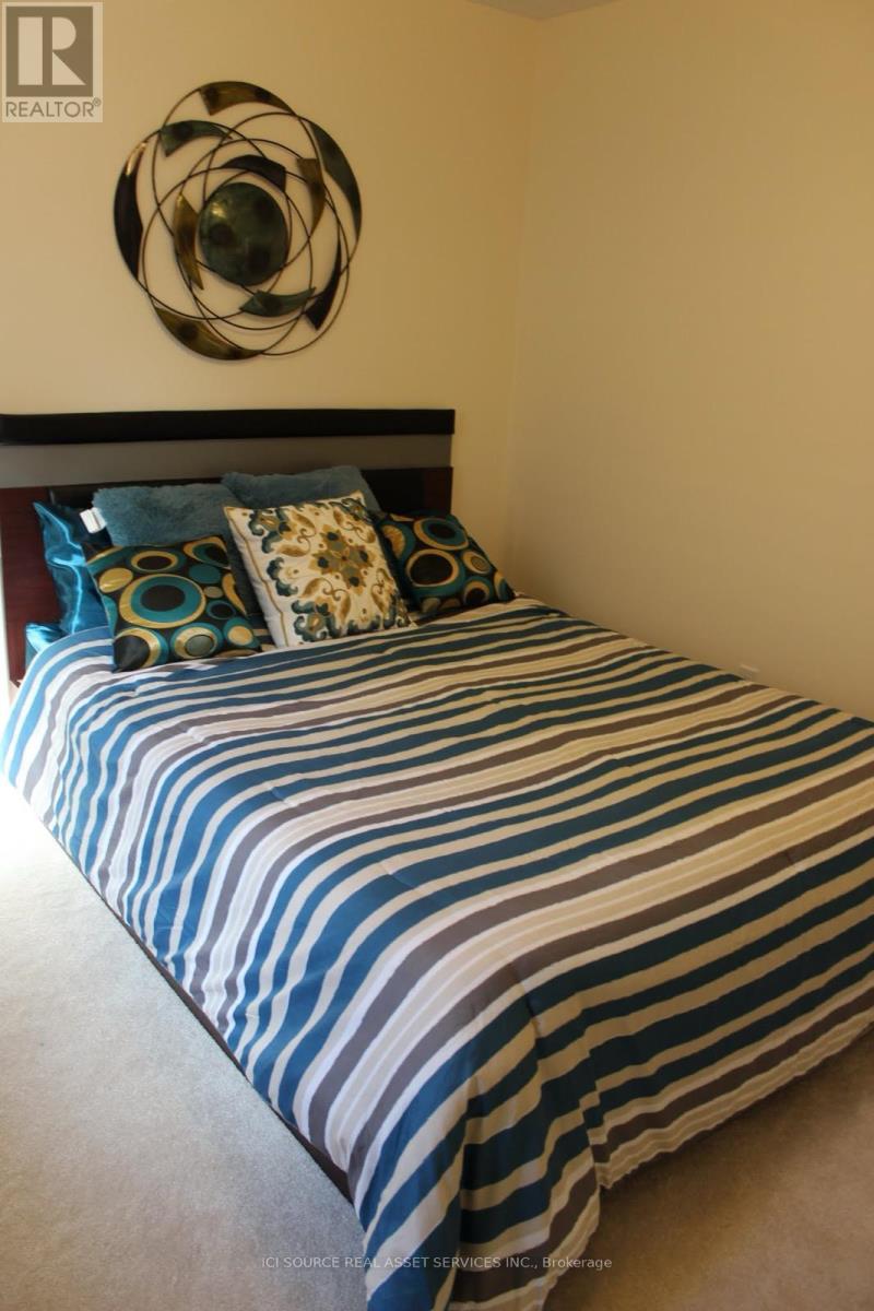 376 Bessborough Drive Property Photo 17
